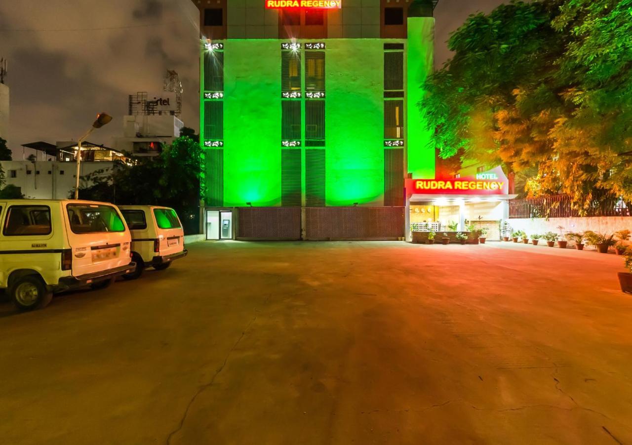 Hotel Rudra Regency Ahmedabad Luaran gambar